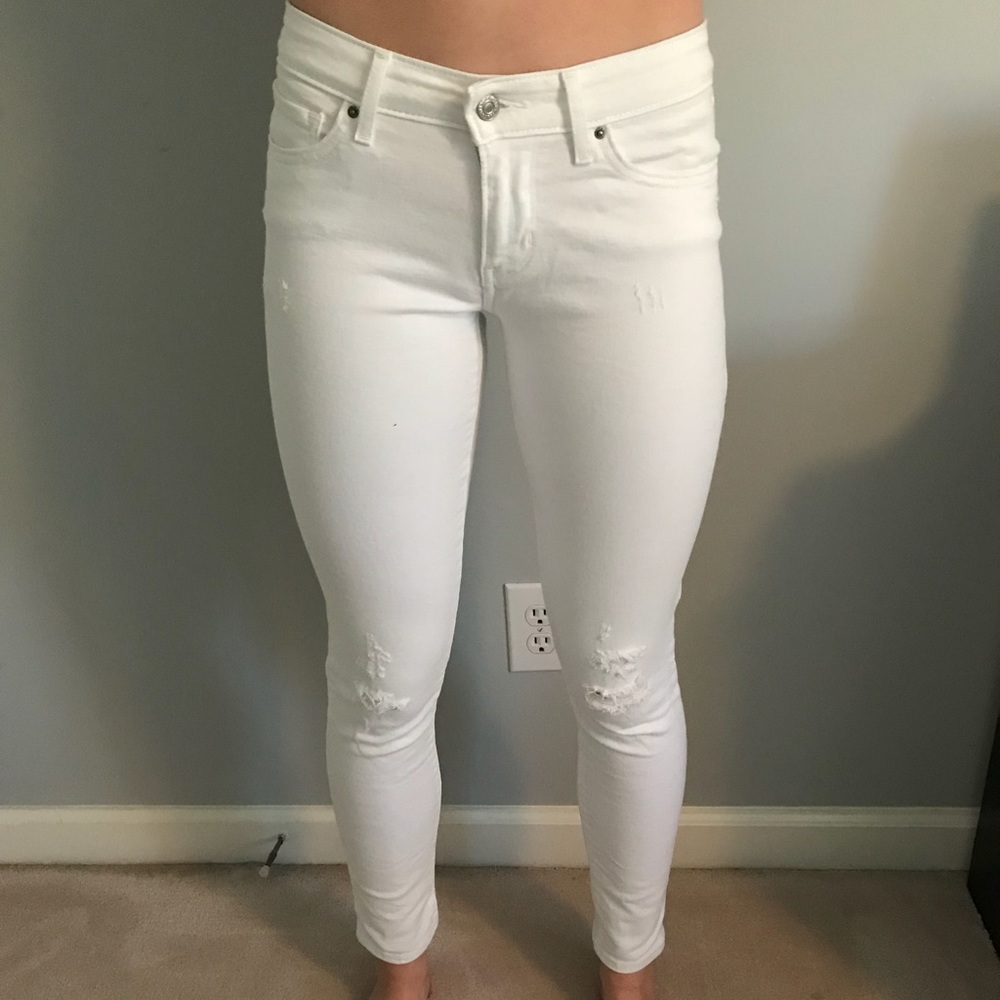 Women’s White Distressed Levi Jeans